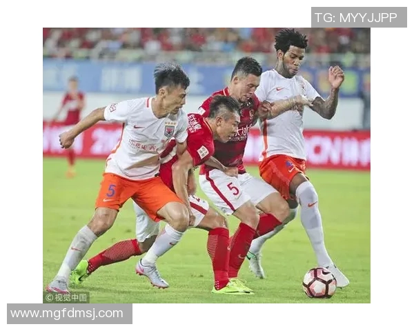 恒大与鲁能激战正酣谁能在这场较量中笑到最后 恒大与鲁能激战正酣谁能在这场较量中笑到最后