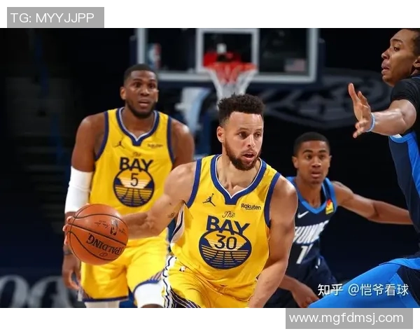 雷霆与勇士在二零一七年的激烈对决回顾与分析 雷霆与勇士在二零一七年的激烈对决回顾与分析